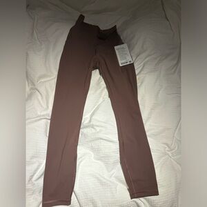 Lululemon Wunder Train HR Tight 25” with pockets